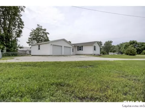 110 Mainst, Owaneco, IL 62555 photo 7