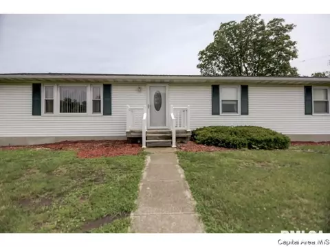 110 Mainst, Owaneco, IL 62555 photo 2