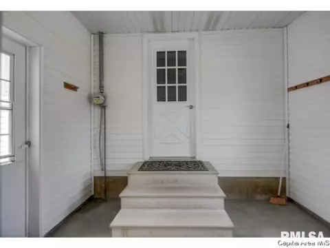 110 Mainst, Owaneco, IL 62555 photo 10
