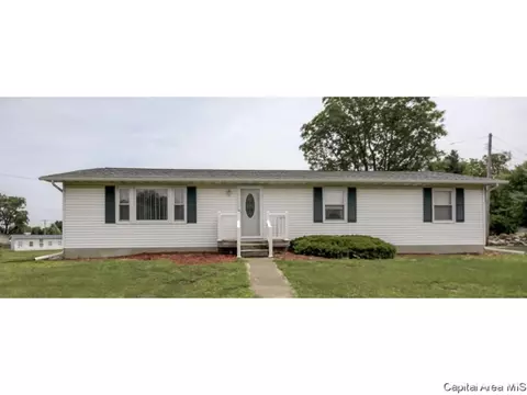 110 Mainst, Owaneco, IL 62555 photo 1