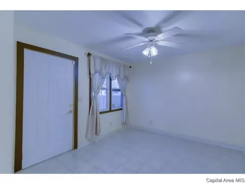 2163 S 10th St, Springfield, IL 62703 photo 13