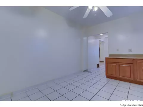 2163 S 10th St, Springfield, IL 62703 photo 11