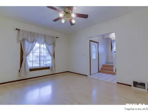 2163 S 10th St, Springfield, IL 62703 photo 5