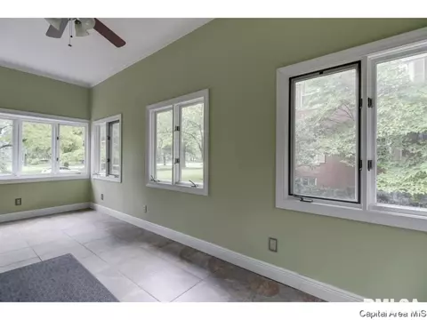 944 Williams, Springfield, IL 62704 photo 19