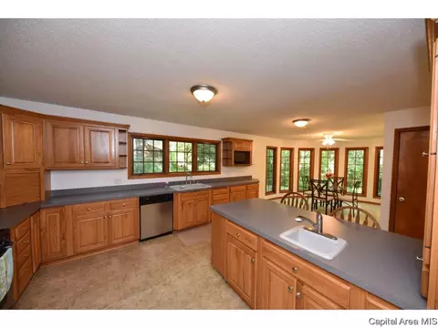 12 Forest Green Dr, Springfield, IL 62711 photo 9