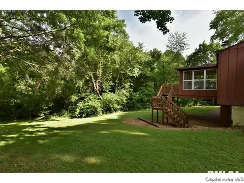 12 Forest Green Dr, Springfield, IL 62711 photo 2