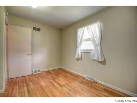 1828 Albert St, Springfield, IL 62702 photo 14
