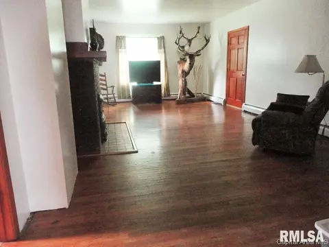 620 E Oak St, Taylorville, IL 62568 photo 20
