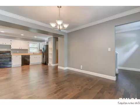 2304 Westview Dr, Springfield, IL 62704 photo 12