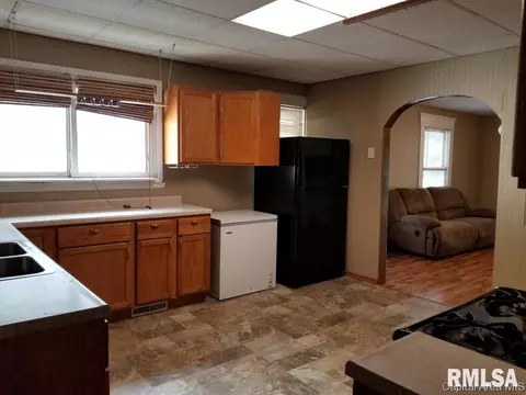2228 S 10th, Springfield, IL 62703 photo 5
