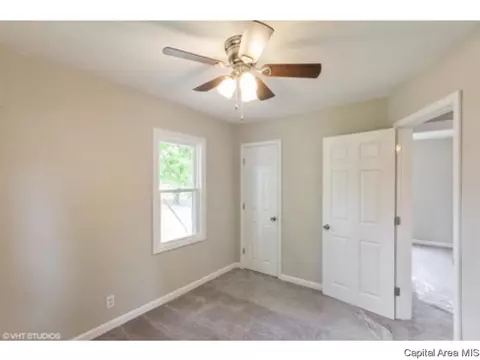 1012 W Elliott Ave, Springfield, IL 62702 photo 9
