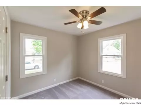 1012 W Elliott Ave, Springfield, IL 62702 photo 10