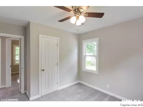 1012 W Elliott Ave, Springfield, IL 62702 photo 11