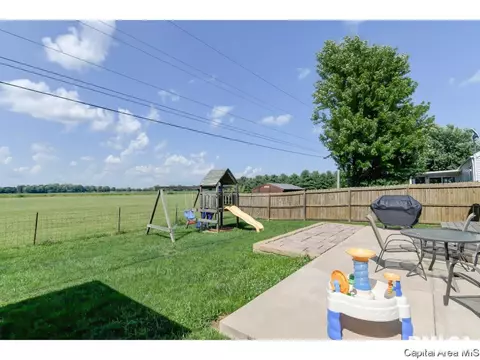 3917 Mccormick Dr, Springfield, IL 62707 photo 2