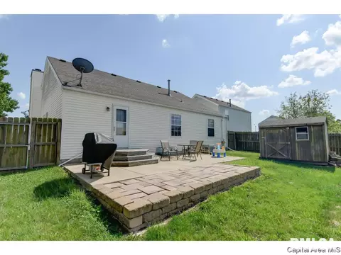 3917 Mccormick Dr, Springfield, IL 62707 photo 4