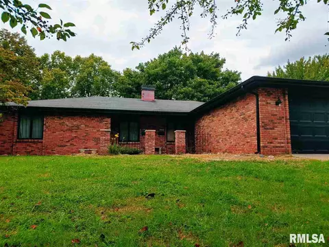 2911 Interlacken Dr, Springfield, IL 62704 photo 1