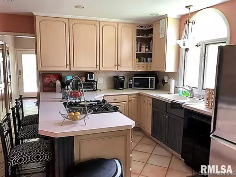 1404 S Walnut, Springfield, IL 62704 photo 3