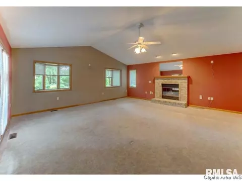 4110 Mcgregor Ln, Springfield, IL 62711 photo 4