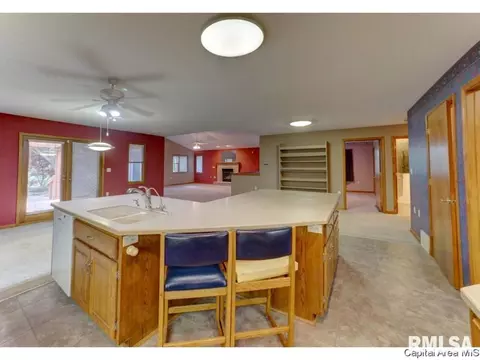 4110 Mcgregor Ln, Springfield, IL 62711 photo 3