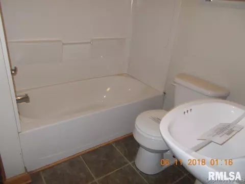 2109 E Kys, Springfield, IL 62702 photo 5