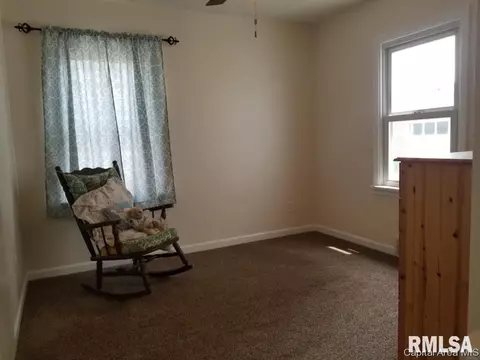 2320 S Spring St, Springfield, IL 62704 photo 7