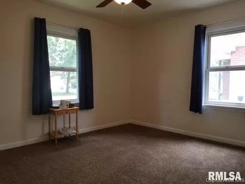 2320 S Spring St, Springfield, IL 62704 photo 8