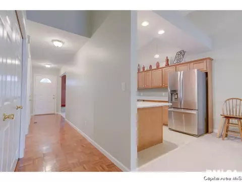 1810 Plover, Springfield, IL 62711 photo 2
