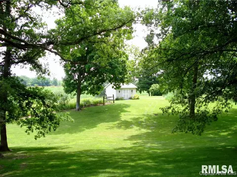 1565 Draper Ln, Abingdon, IL 61410 photo 6