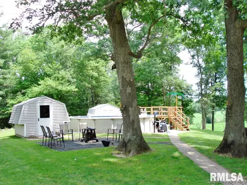 1565 Draper Ln, Abingdon, IL 61410 photo 9