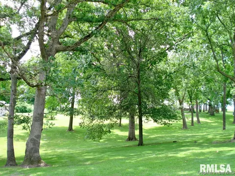 1565 Draper Ln, Abingdon, IL 61410 photo 7