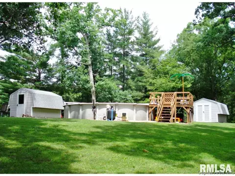 1565 Draper Ln, Abingdon, IL 61410 photo 8