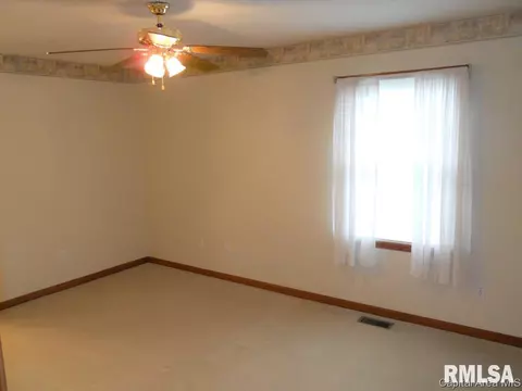 105 Davinci Dr, Springfield, IL 62703 photo 13