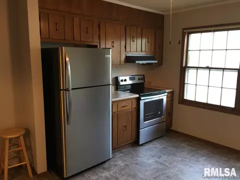 2916 Selkirk, Springfield, IL 62702 photo 2