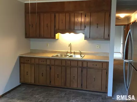 2916 Selkirk, Springfield, IL 62702 photo 3