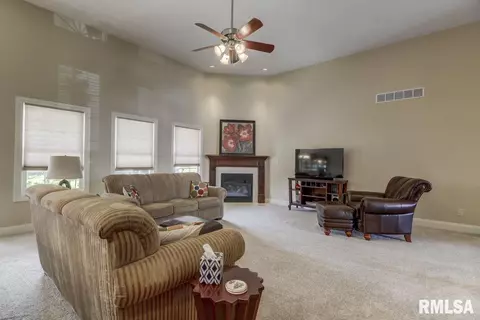 7404 Torrington Way, Springfield, IL 62711 photo 2