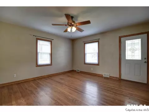 2516 S 6th St, Springfield, IL 62703 photo 5