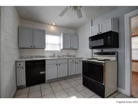 2516 S 6th St, Springfield, IL 62703 photo 13