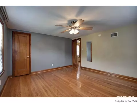 2516 S 6th St, Springfield, IL 62703 photo 25