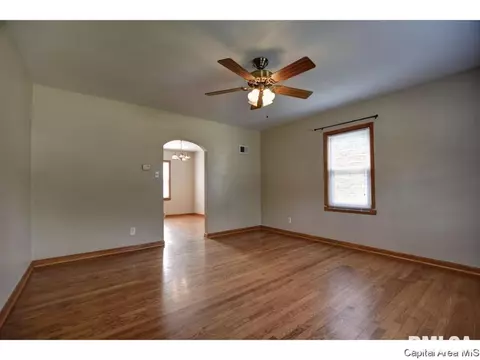 2516 S 6th St, Springfield, IL 62703 photo 8