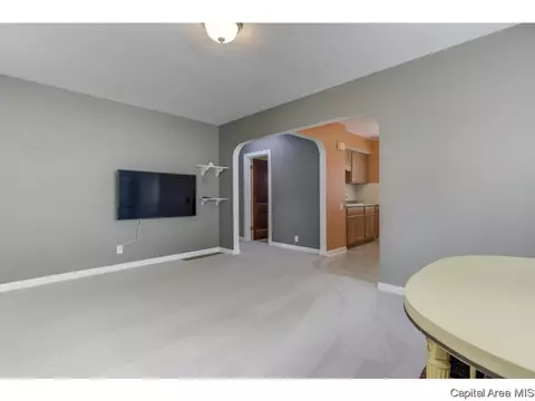 2824 S 3rd, Springfield, IL 62703 photo 4