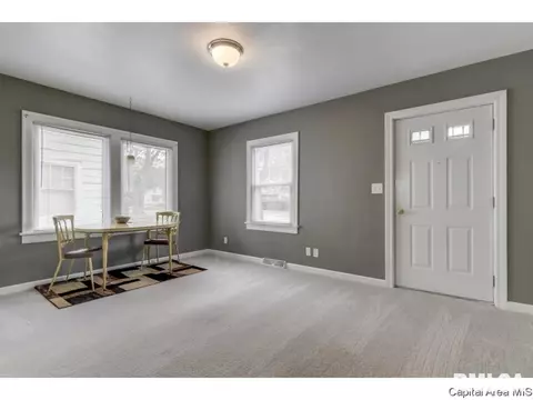 2824 S 3rd, Springfield, IL 62703 photo 2
