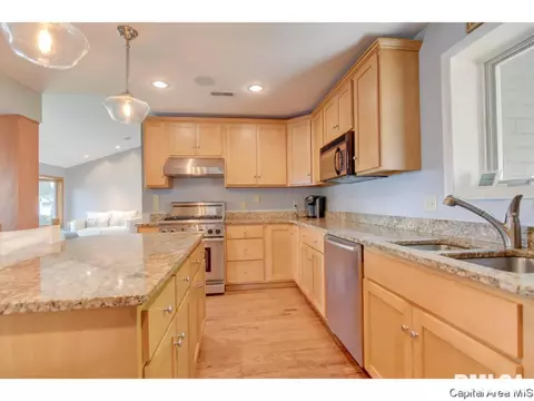 36 Hickory Pt, Springfield, IL 62712 photo 11
