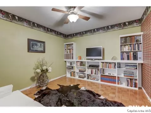 1 Turnberry Pl, Springfield, IL 62704 photo 13