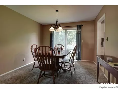 8 Oakmont Dr, Springfield, IL 62704 photo 7