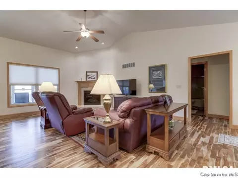 4210 Amy Ct, Springfield, IL 62711 photo 4
