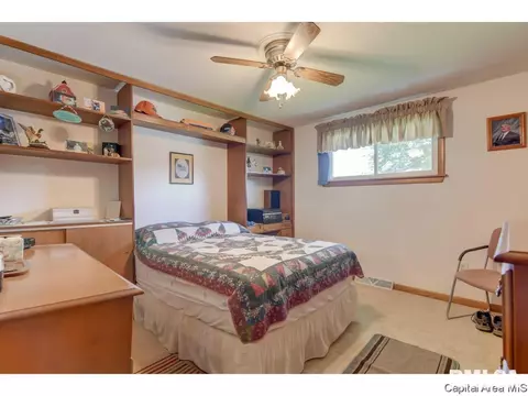 409 N Springfield Rd, Athens, IL 62613 photo 17