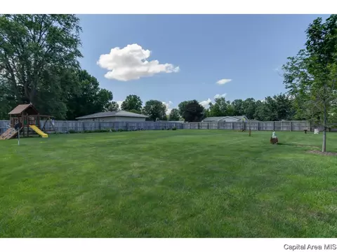 409 N Springfield Rd, Athens, IL 62613 photo 30
