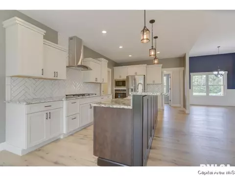 5812 Kelley Point Dr, Springfield, IL 62711 photo 12
