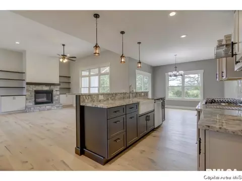 5812 Kelley Point Dr, Springfield, IL 62711 photo 10