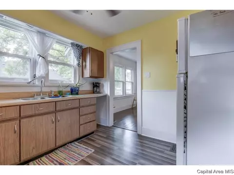 2428 S 10th St, Springfield, IL 62703 photo 8
